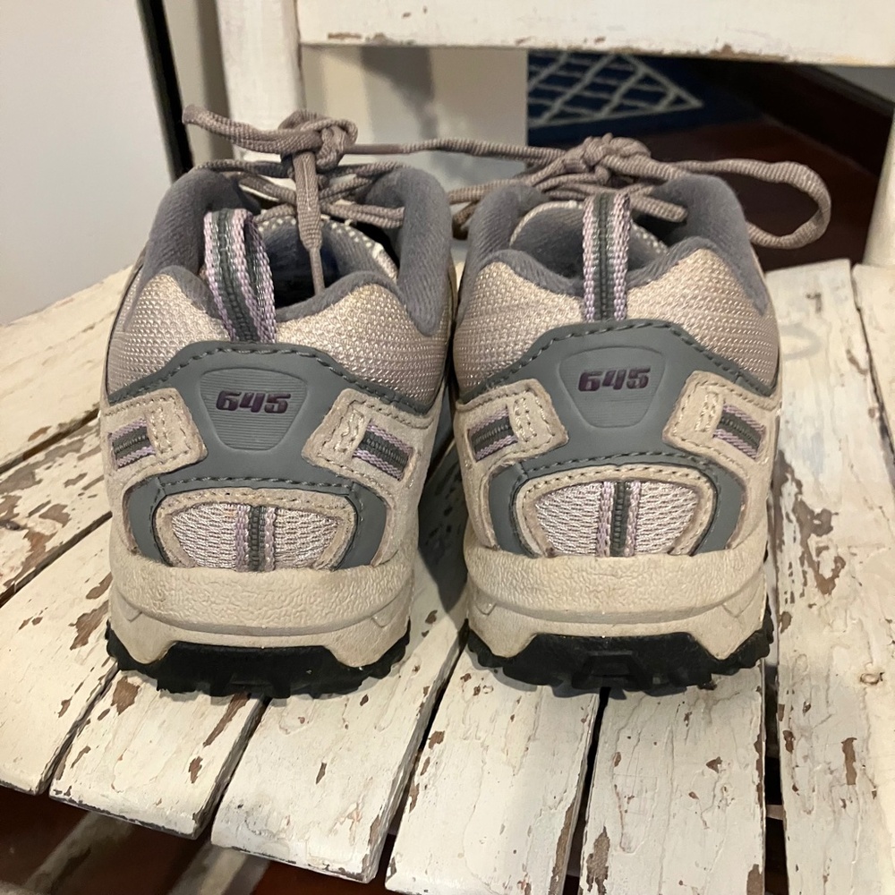 Used Womens 9.5 New Balance 645 Absorb Hiking Shoes Sneakers Beige Suede WW645TP - Picture 3 of 9